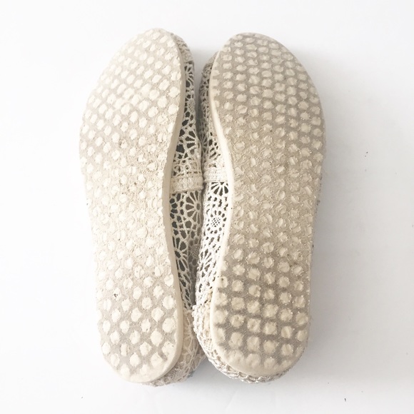 Toms | White Crochet Lace Slip Ons - Picture 5 of 5